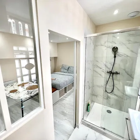 : Equipe Au Coeur De St-cyprien Apartamento *